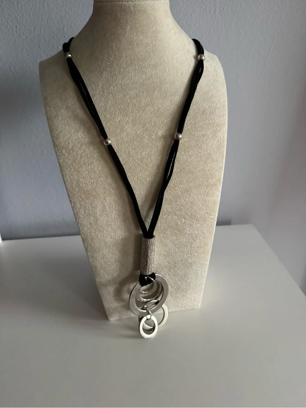 Modernist Silver Tone Geometric Pendant Necklace Circle Minimalist Suede Cord